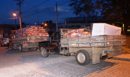 Biscoitos recuperados no mercado de jarbas - coite - foto-raimundo mascarenhas