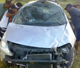 Funcionária do Banco do Brasil de Candeal capota veículo e sofre ferimentos leves