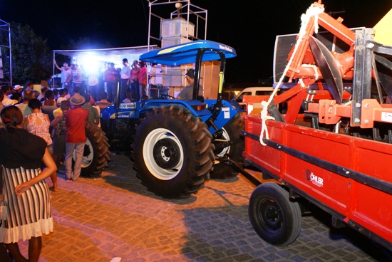 Entrega de patrulha agricola em Laginha - Retirolândia - foto- Raimundo Mascarenhas