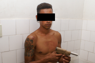 Adolescente é apreendido com arma de brinquedo em Coité
