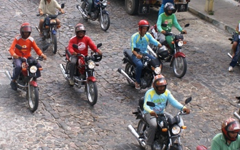 AMCC pede ao prefeito que coloque em prática a Lei municipal que regulamenta e organiza a função dos mototaxistas