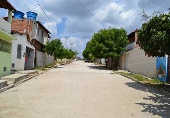 Prefeito comemora a conclusão e 140 ruas pavimentadas em sete anos