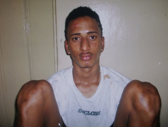 Mototaxistas sepultam colega e vão a delegacia a procura do assassino