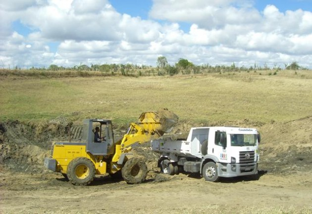 Prefeitura realiza limpeza de aguadas públicas