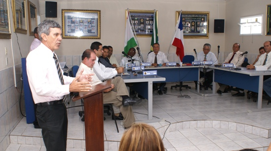 Empossado, novo prefeito disse que não vai mexer em nada