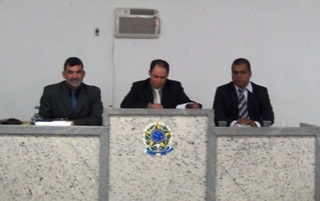 Câmara de Vereadores aprova contas do ex-prefeito Ari de Almerindo