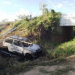 Fiat Uno é encontrado queimado na zona rural