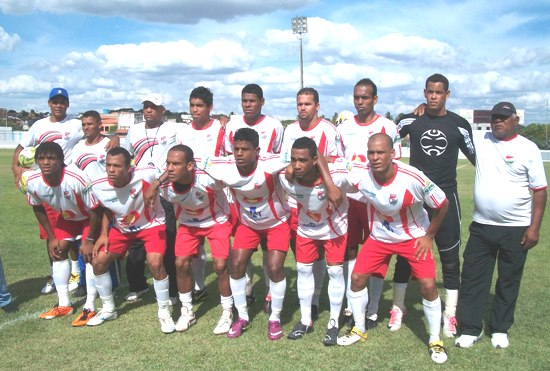 Astro vence bem e conquista vaga na Segunda Divisão