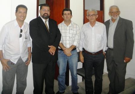 Devido ao grande numero de reclamações referente a Embasa, Paulão convoca sessão com a presença de representantes do órgão