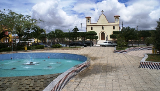 Padre Antônio Maria encerra as festividades de 12 anos de emancipação política de Barrocas