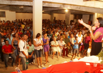 Riachão do Jacuípe – Tânia Matos é aclamada pré-candidata a prefeita e deverá ser apoiada por nove partidos