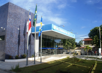 Com festa, Valente inaugura agência da Previdência Social