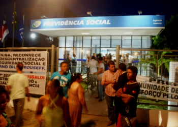 Com festa, Valente inaugura agência da Previdência Social