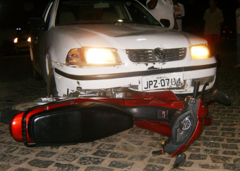 Serrinha: Acidente envolvendo dois veículos deixa uma pessoa gravemente ferida