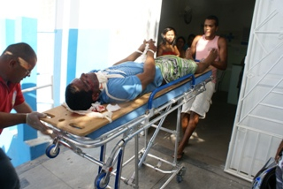 Coité- Homem embriagado cai da carroceria de carro em Santa Rosa