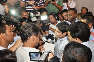 ACM Neto se emociona ao falar da luta do avô em prol da Bahia e aceita a proposta para concorrer a prefeitura de Salvador pelo DEM