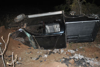 Araci: Hilux atropela cavalo,roda na pista e bate em Gol.Uma pessoa morreu e cinco ficaram feridas