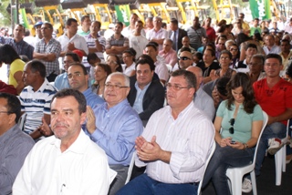 entrega de abaixo assinado por noé