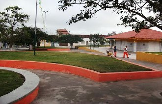 Na sexta-feira da paixão, população realiza caminhada pela paz