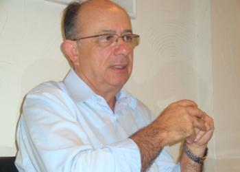 Zé Ronaldo lança pré-candidatura a prefeito de Feira ao lado de dez partidos
