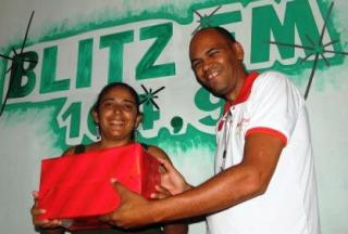 Rádio comunitária Blitz FM homenageia as mães