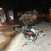 Carro pega fogo depois de colidir com moto em Feira de Santana. Motociclista morreu na hora