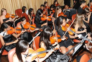 Músicos da Orquestra Santo Antônio estão de malas prontas para o Rio de Janeiro