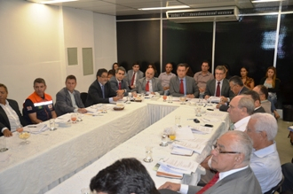 Prefeituras começam a receber recursos para contratação de carros-pipa