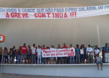 Rede municipal de ensino de Monte Santo chega a segunda semana em greve e sem previsão do fim