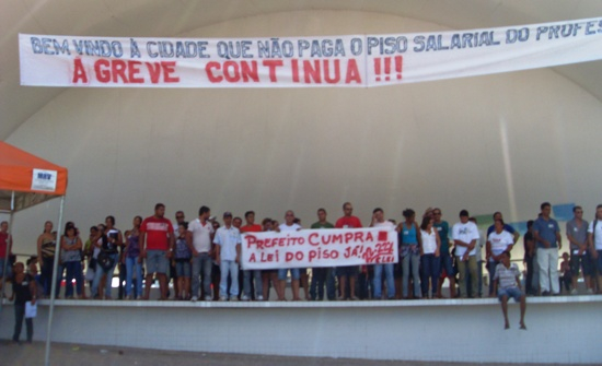 Rede municipal de ensino de Monte Santo chega a segunda semana em greve e sem previsão do fim