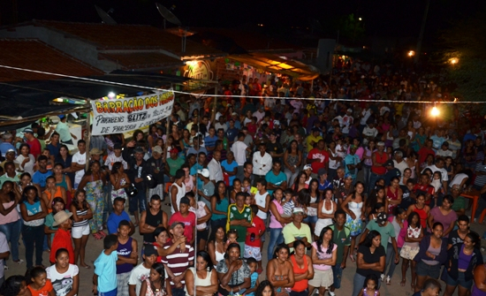 Multidão lotou o Povoado de Quebradas para participar da festa de aniversário da rádio comunitária Blitz FM