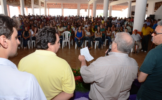 Izaque Júnior se filia ao PMDB e Nafitel e Izaquinho são apresentados como pré-candidatos a prefeito e vice