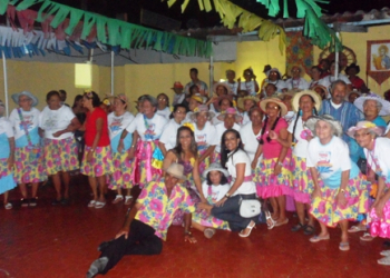 Prefeitura promove muito arrasta-pé no Arraiá da terceira idade