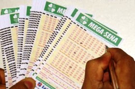 Apostas de Goiás e Curitiba dividem acumulado da Mega-Sena