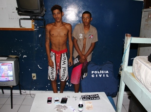 Ação policial prende dois homens envolvidos com drogas em Coité