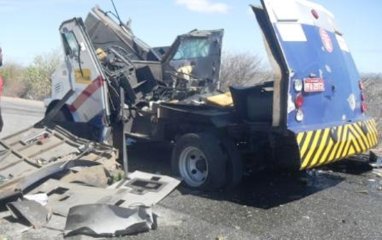 Bandidos explodem carro forte na cidade de Jaguarari