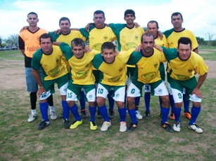 Riachão : Brasil de Vila Guimarães lidera Grupo “A’’ da competição dos Quarentões