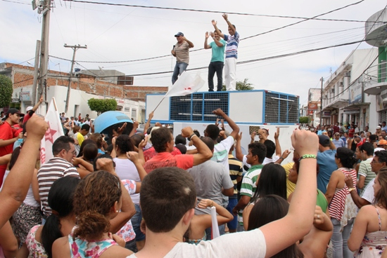 Coligação “Por uma Coité de Todos” realizou carreata na manhã deste domingo