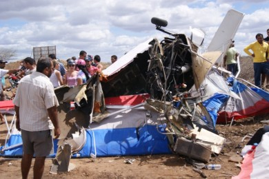 Monomotor que caiu e matou dois em Uauá foi periciado neste domingo