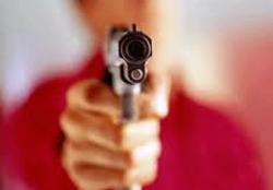 Pai e filho de dois anos são mortos em Santa Bárbara