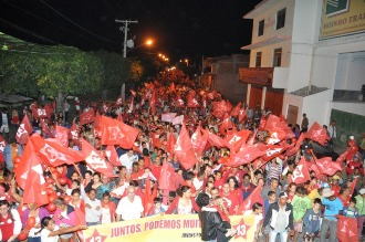 Valente: jovens realizam caminhada histórica para Ismael e Eduardo