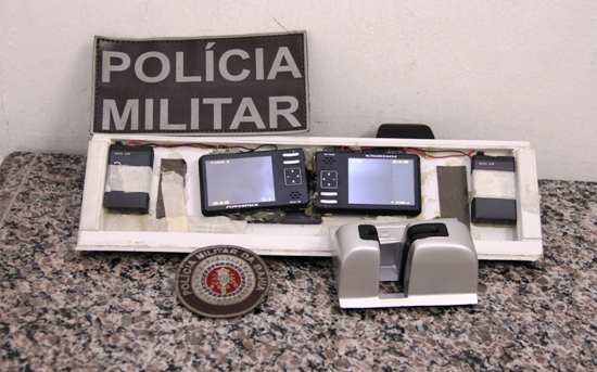 Coité: Polícia Militar volta a retirar ‘chupa cabra’ de caixa eletrônico do Bradesco