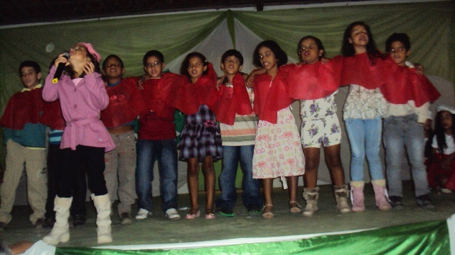 Cor partidária torna-se polêmica em evento de escola pública no município de Valente