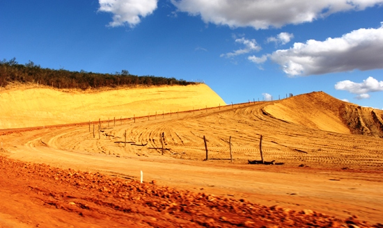 Leão Engenharia conclui serviço de terraplanagem da BA 220 trecho Euclides da Cunha/Aribicé