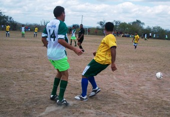 Riachão do Jacuípe : Bom Jardim sai na frente no primeiro jogo decisivo dos Quarentões