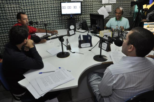 Candidatos a prefeito de Santaluz participaram do último debate na Rádio Santa Luz FM