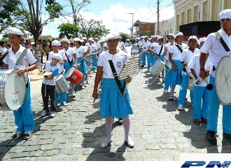Civismo e tradição marcam a comemoração da independência do Brasil em Queimadas