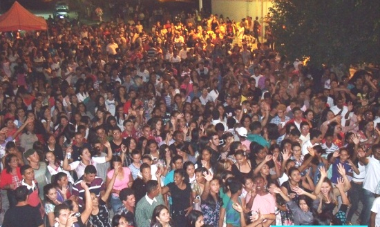 Duas mil pessoas comparecem aos festejos da semana do evangélico em Santaluz