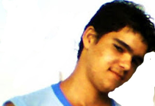 Jovem em morto na Praça Morena Bela em Serrinha e acusado do crime é um policial