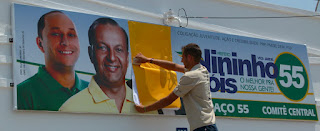 Por determinação da justiça,imagem de Wagner é retirada de propaganda de candidato do PSD em Quijingue